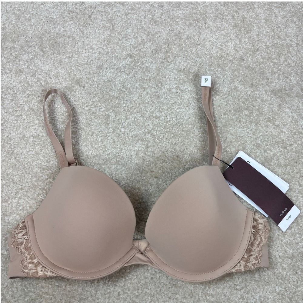 Calvin Klein Women 32C Beige Lace Trim Push Up Plunge Bra New With Tags